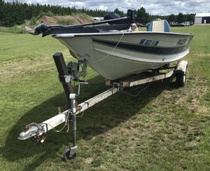 1988 Smoker Craft Fazer 17 Boat wTrailer
