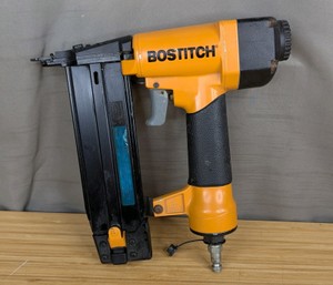 Bostitch Pneumatic Finish Nailer G