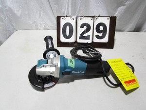 Makita 4.5 Lock Angle Grinder