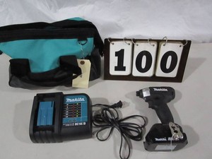 Makita 18V Sub-compact Impact Driver Kit