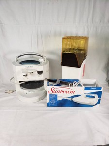 Black & Decker Lids Off Automatic Can Opener, Sunbeam Electric Carving Knife, and The Great Northern Popcorn Hot Air Popper