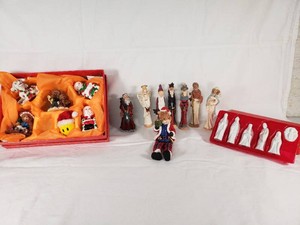 Christmas Figurines and Nativity Scene Items