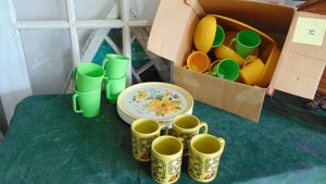 Vintage Plastic Ware and 4 MCM Coffee Cups