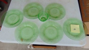 6- Lovebirds and Cup Green Depression