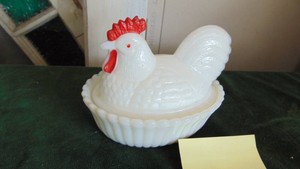 Milk Glass Nesting Hen