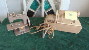 2- Singer Toy Sewing Machines