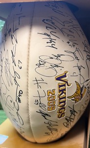 2009 Minnesota Vikings Team Auto Pen Signature Edition New in Package