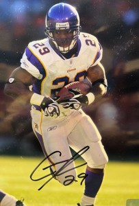Chester Taylor Minnesota Vikings Running Back #29 Autographed 8 x 10 Picture with COA