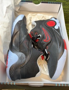 Mens Size 9.5 Nike KD Trey 5 X Black Light Crimson- Like New, very light wear