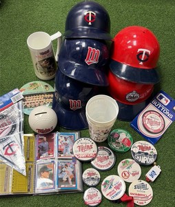 AWESOME TWINS FAN LOT  World Series Buttons, Helmets, Cups, Cards, Whistle, & Cards 