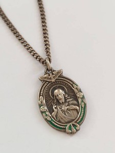 Vintage Sterling Silver Sacred Heart Green Enamel Medal Necklace Approx 28