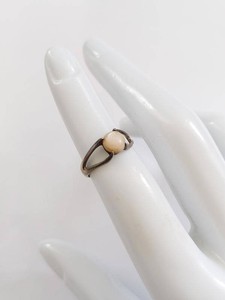 Vintage Sterling Silver Pale Cabochon Stone Ring Split Band Size 4.25