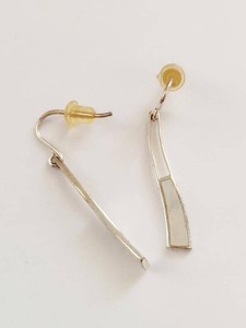 SU 925 Thailand Sterling Silver Mother Of Pearl Dangle Drop Earrings