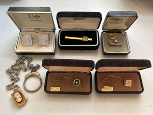 Lot Including Mens Vintage Jewelry Swank Anson Tie Tacks & Clips with Boxes