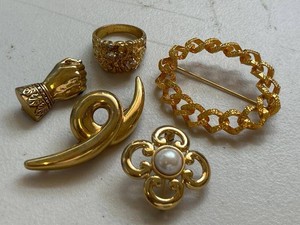 Lot Including Zentall Hand Brooch Monet Swirl Pin Gold-Tone Vintage Jewelry