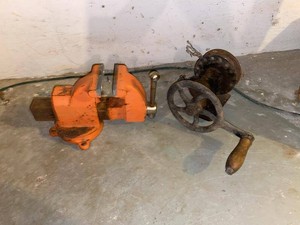 Antique Mechanical Hand Winch & 4 Inch Bench Vise Shop Tool Lot