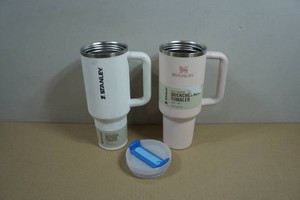 2 Stanley 40oz Tumblers with 1 Lid - No Straw