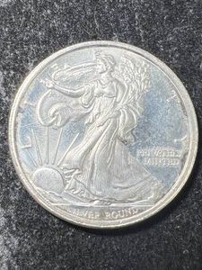 HALF TROY OZ .999 FINE SILVER WALKING LIBERTY ROUND
