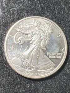 HALF TROY OZ .999 FINE SILVER WALKING LIBERTY ROUND