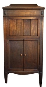 LR - Antique Floor Model Phonograph Columbia Grafonola