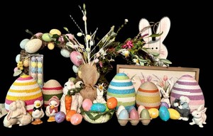 BR1 - Easter Decor Bunny Egg Wreath Mixed Lot