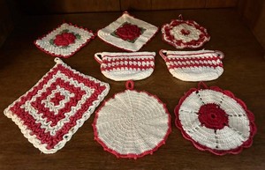 LR - Vintage Style Crochet Pot Holders Red & White (Lot of 8)