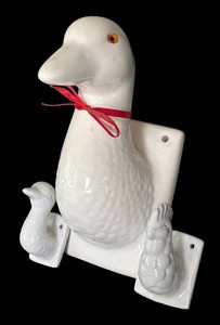 DR - Vintage Ceramic Duck Wall Hooks 3 Piece Set