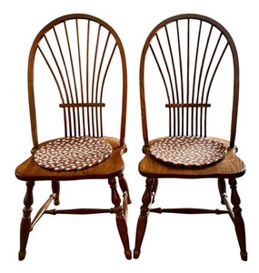 K - Vintage Kitchen Chairs Pair - Windsor-Style Wood