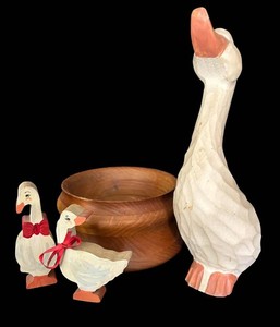 DR - Vintage Wooden Goose Figurines & Bowl Set of 4
