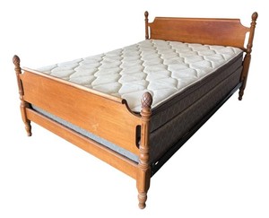 MB - Vintage Full-Size Maple Bed by Kling