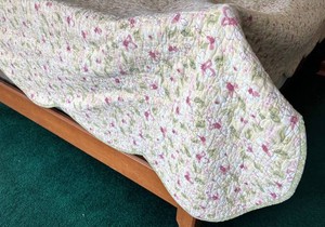 MB - Vintage Floral Quilt