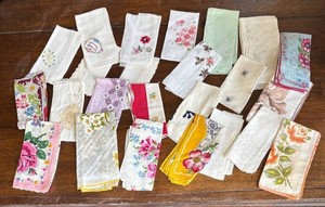 MB - Collection Of Vintage Ladies Handkerchiefs