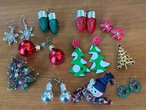 K - Mixed Lot of Christmas Earrings & Brooches