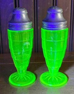 K - Vintage Uranium Glass Salt & Pepper Shaker