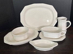 LR - Pfaltzgraff Heritage Serving Pieces