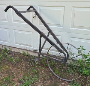 G - Vintage Garden Tiller  Hand Cultivator