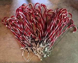 G - Candy Cane Yard Stakes With Lights