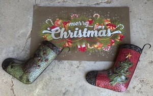 G - Christmas Wall Decor Mat & Two Decorative Metal Stockings