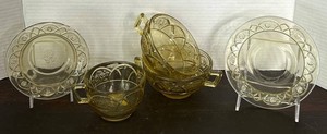 LR - Vintage Depression Glass Federal Rosemary Dutch Rose Cream Soup Bowls & Saucers (Lot of 4)