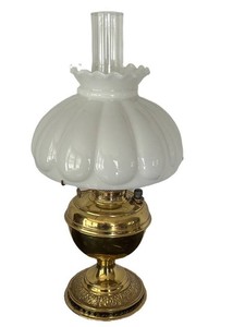 LR - Oil Lamp Vintage Brass & Milk Glass
