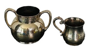 LR - Silverplate Creamer & Sugar Bowl Homan Quadruple Plate Grapevine