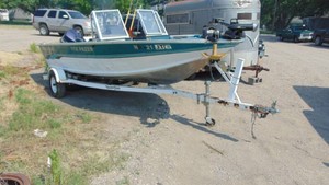Smoker Craft 172 Fazer Boat and Trailer with Johnson 90 Motor, For Parts or Repair