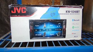 JVC KNV240BT Monitor with DVD Receiver