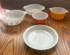 Vintage Pyrex, Etc Mixing Bowl Set (Lot of 5)