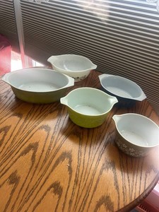 Pyrex, Etc Floral Nesting Mixing Bowls (Lot of 5)