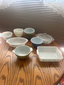Group Including Pyrex Glass Bakeware &amp Bowls Mixed Lot