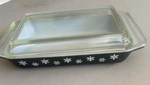 Pyrex Snowflake Casserole Dish