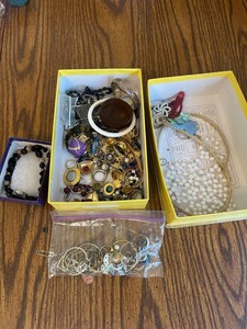 Costume Jewelry Mixed Lot