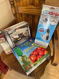 Uniden BC340CRS Scanner, Topsy Turvy Planter & EZ Grip Handle Mixed Lot