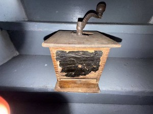 Antique Wooden Box Coffee Grinder Mill Cast Iron Hand Crank
